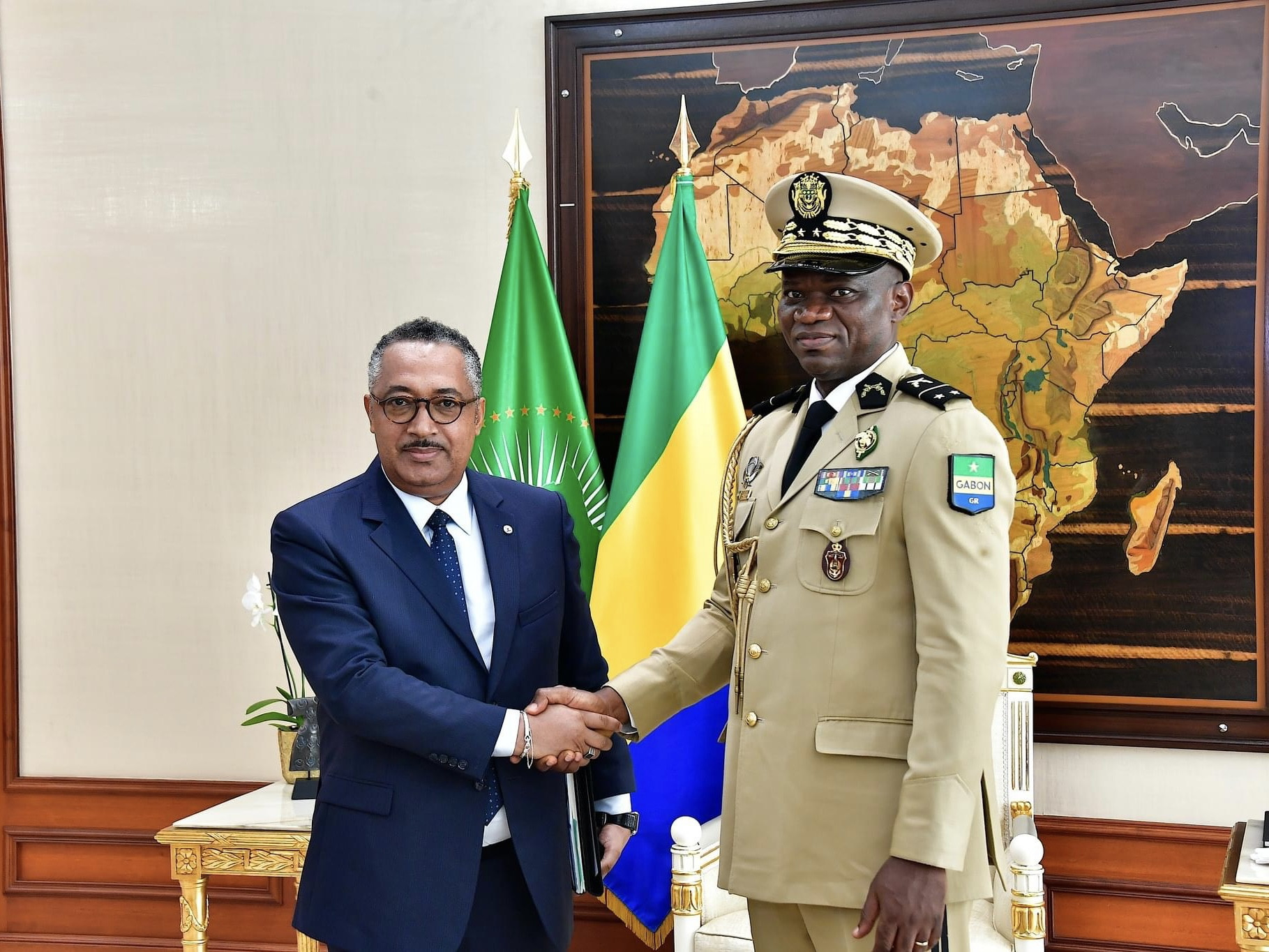 Le Président Oligui Nguema Rencontre la BDEAC pour Discuter du Financement des Infrastructures au Gabon