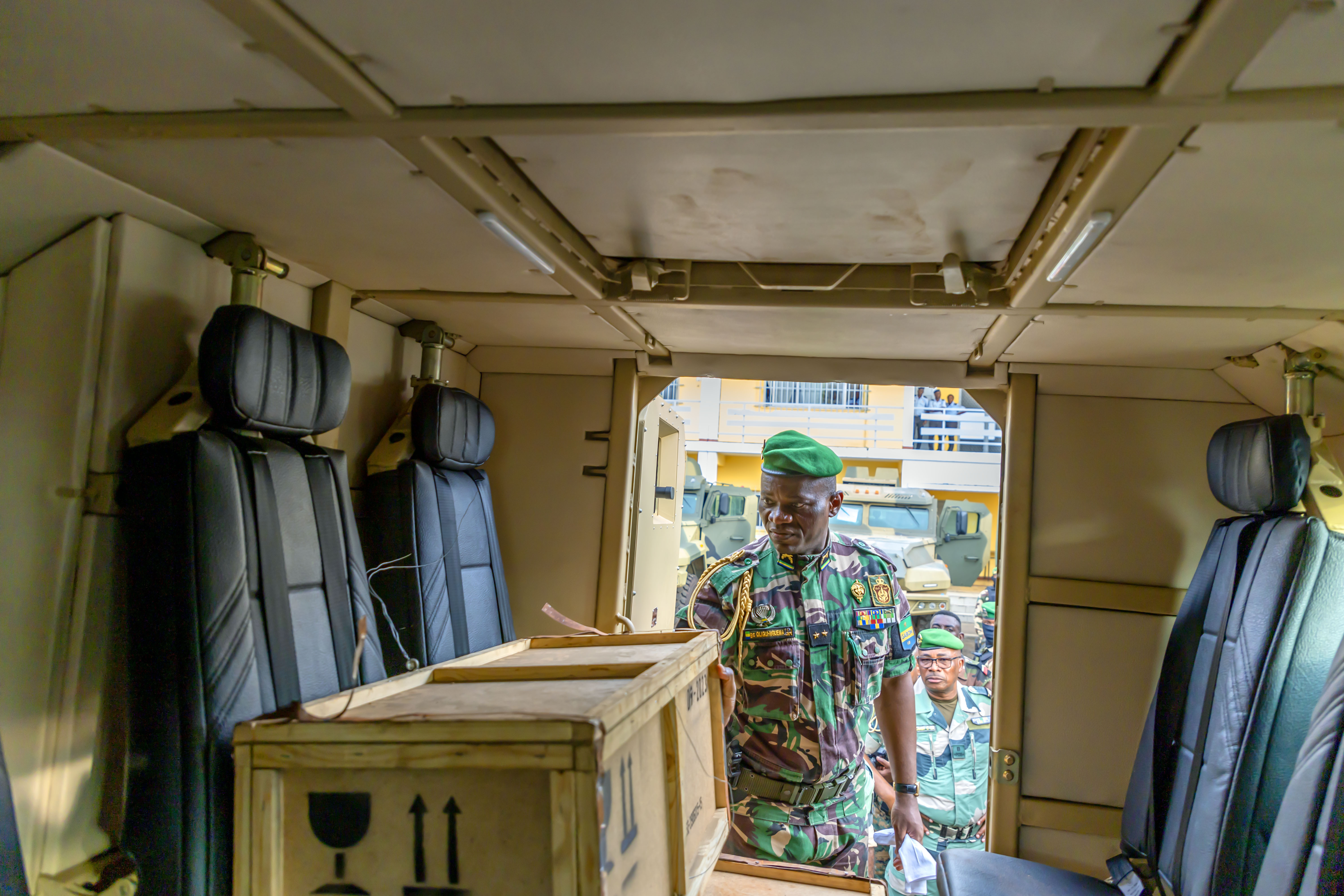 Renforcement des Forces de Défense et de Sécurité Gabonaises : Le Président de la République dote l'armée de nouveaux équipements