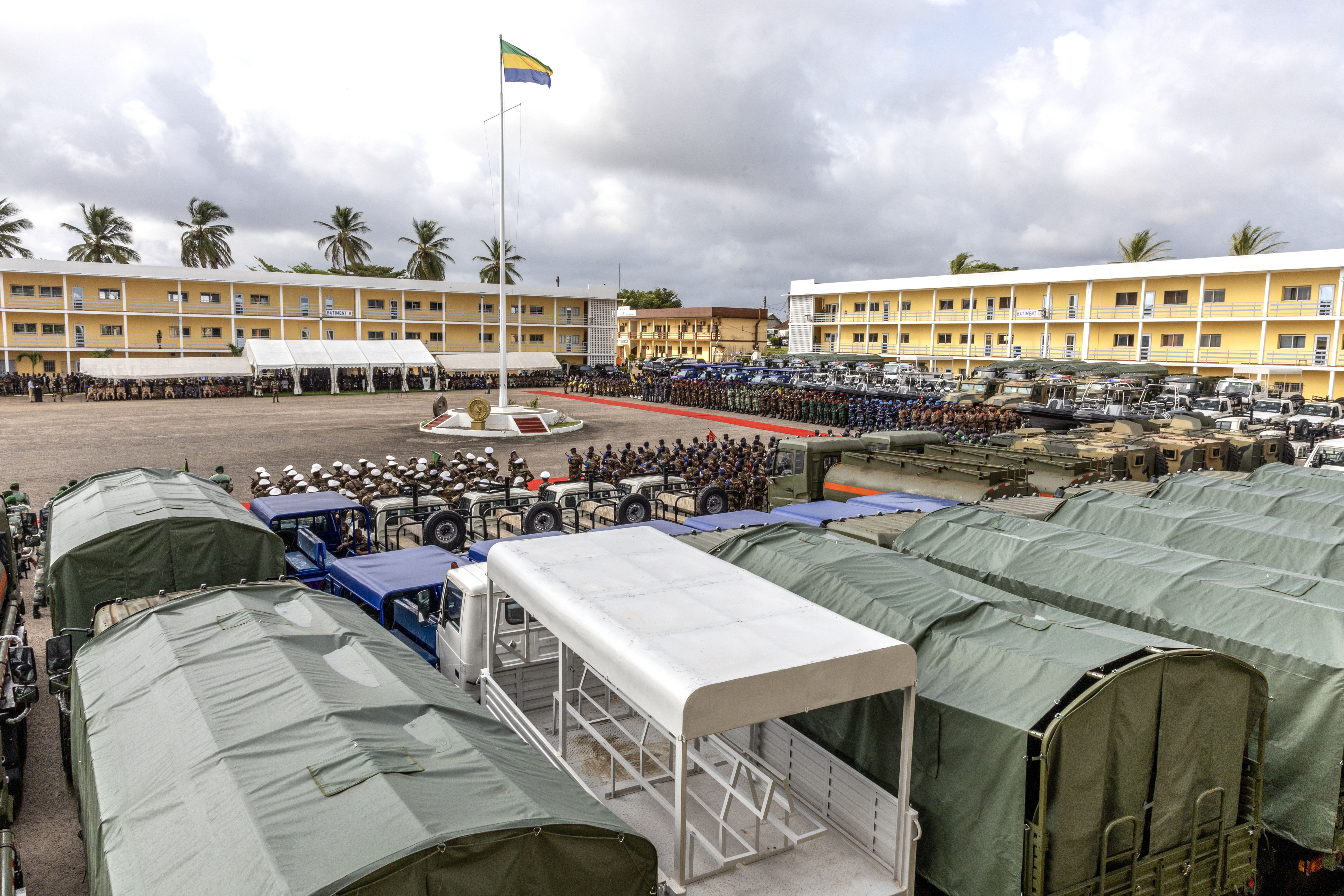 Renforcement des Forces de Défense et de Sécurité Gabonaises : Le Président de la République dote l'armée de nouveaux équipements