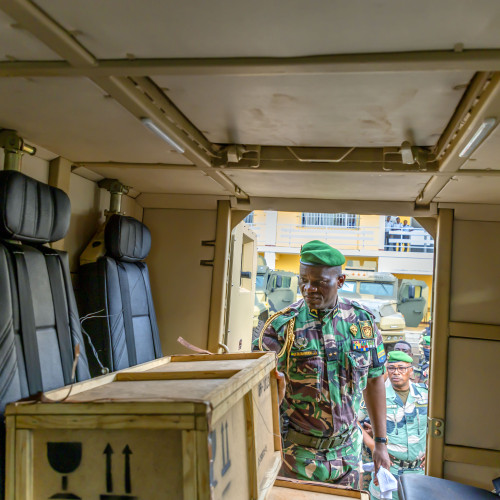 Renforcement des Forces de Défense et de Sécurité Gabonaises : Le Président de la République dote l'armée de nouveaux équipements