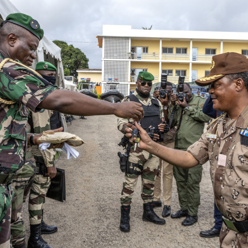 Renforcement des Forces de Défense et de Sécurité Gabonaises : Le Président de la République dote l'armée de nouveaux équipements