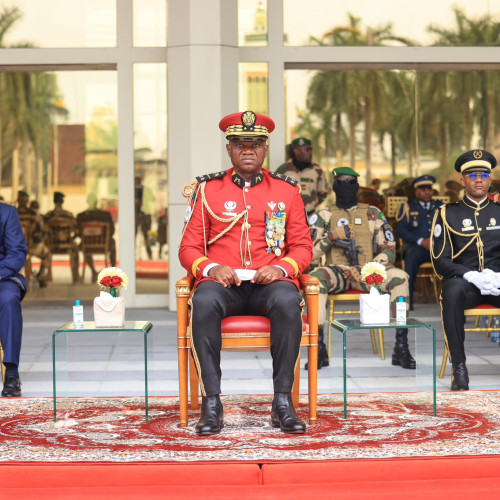 Le Président de la Transition, Président de la République, Chef de l’Etat, le Général Brice Clotaire OLIGUI NGUEMA, Préside la Cérémonie de Port de Galons des Officiers Généraux